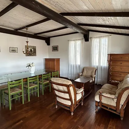 Apartment Attico Zamagna *